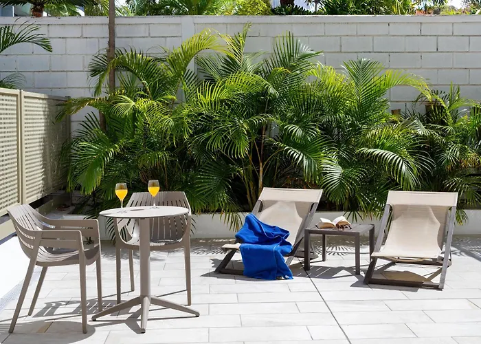 Alexandre La Siesta فندق 4*