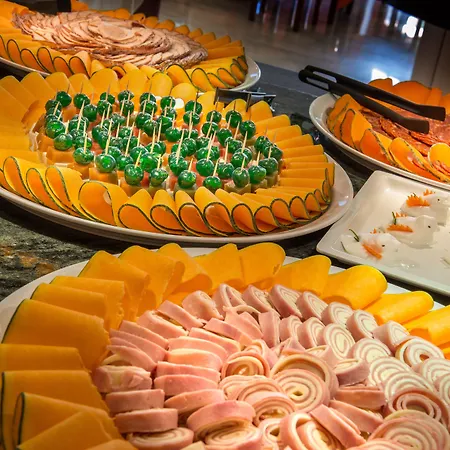 Alexandre La Siesta פלאייה דה לאס אמריקס