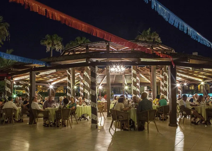 Alexandre La Siesta 플라야데라스아메리카스