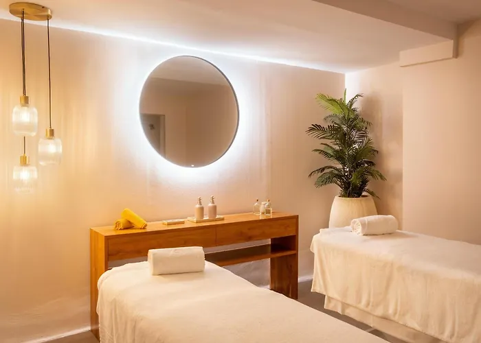 Alexandre La Siesta 호텔